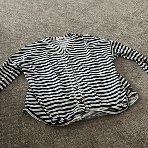 long sleeves loose shirt worn couple times but in great condition size XL